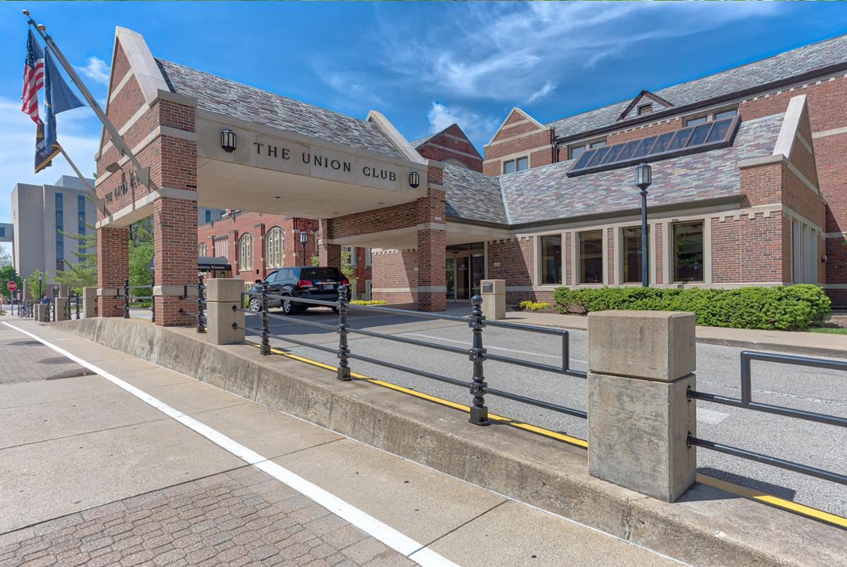 Image of the Union Club Hotel Entrance.